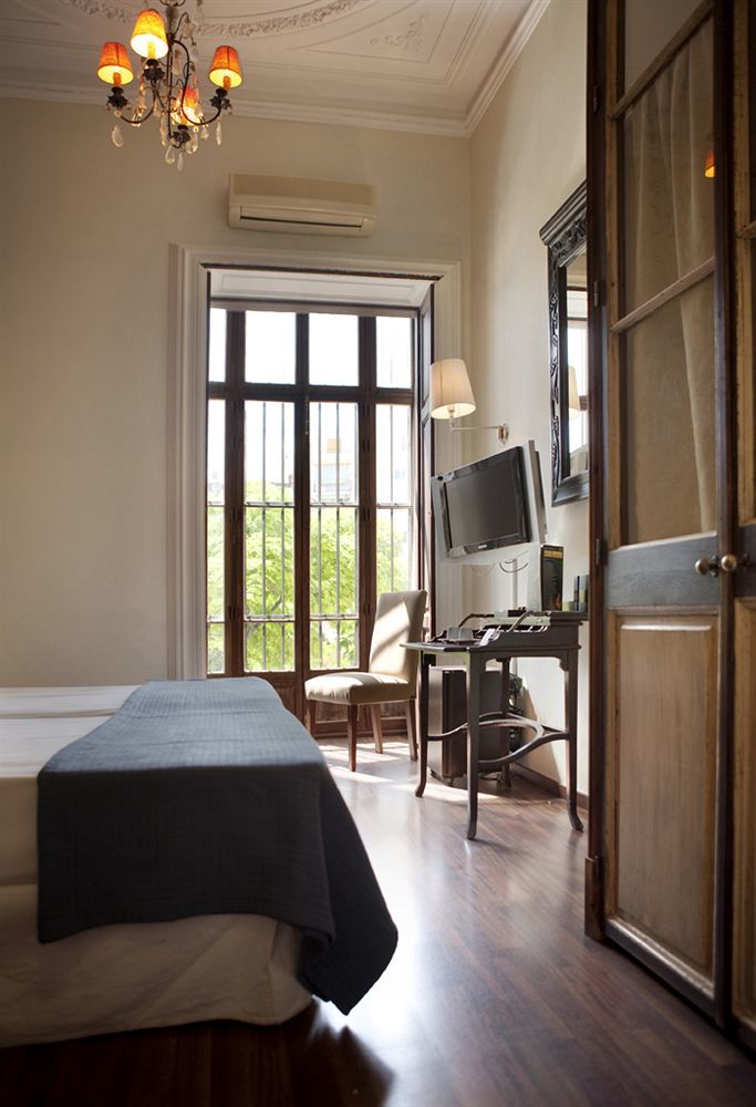 Hotel Bellas Artes Catedral 4*